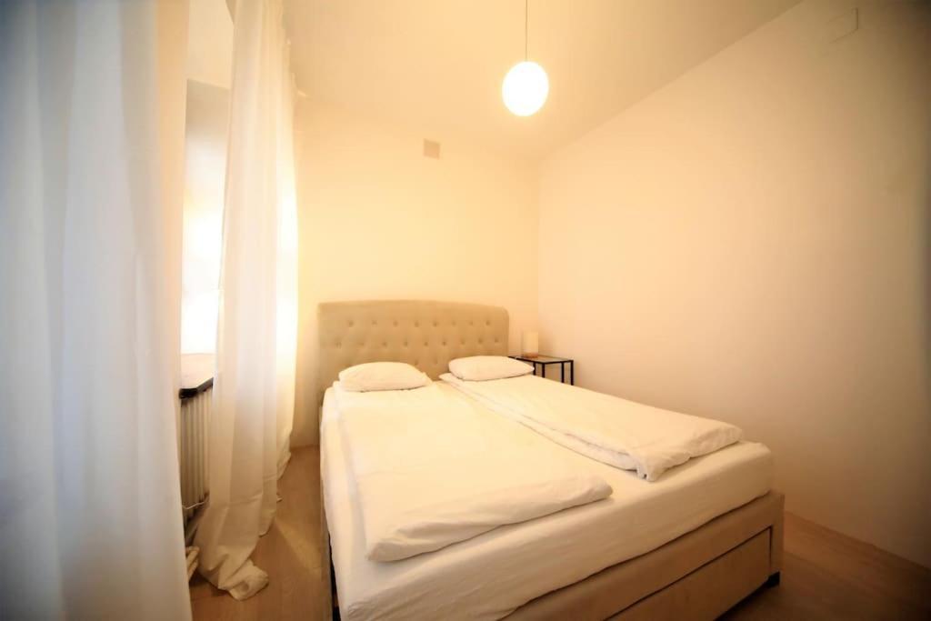 Lovely Two Bedroom In The Old Town Рига Екстериор снимка