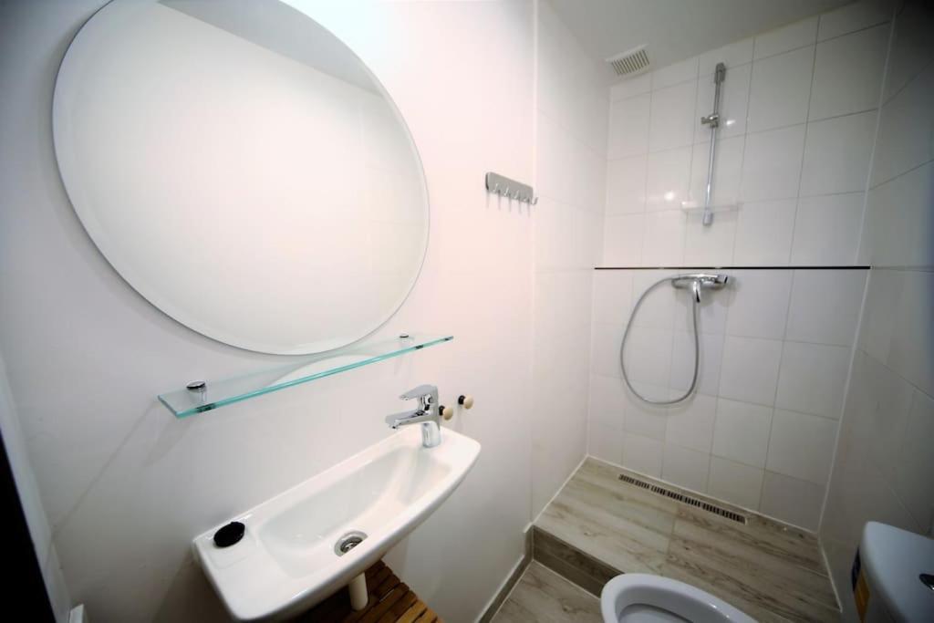 Lovely Two Bedroom In The Old Town Рига Екстериор снимка