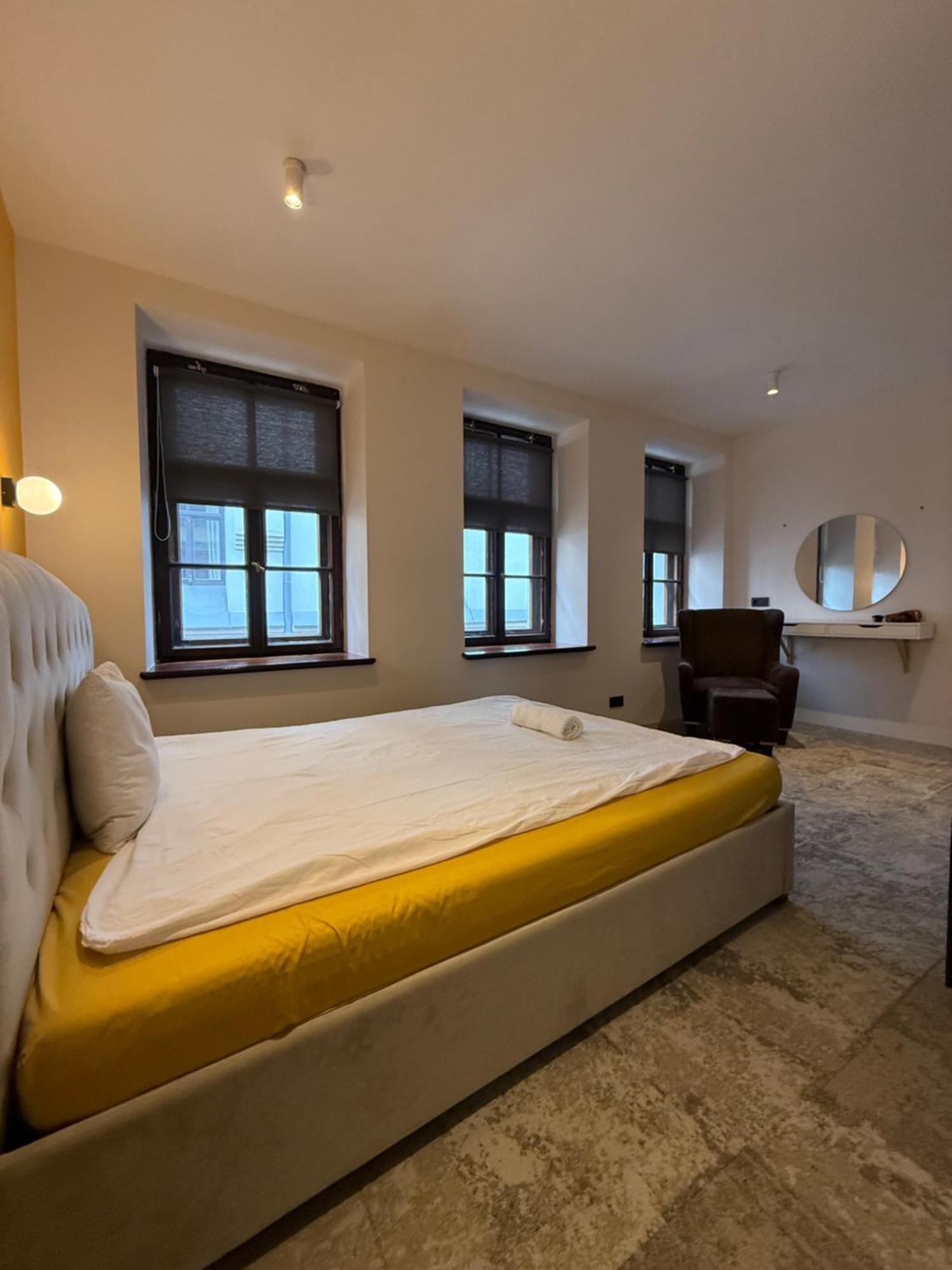 Lovely Two Bedroom In The Old Town Рига Екстериор снимка